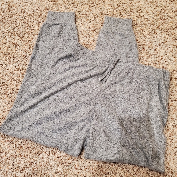 Venus Women's Hacci Jogger & Sweatshirt Set Heather Grey - Picture 3 of 9